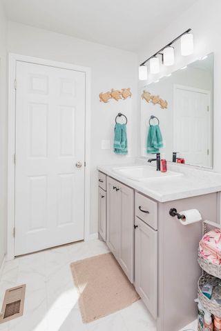 762 2nd Avenue, Horace, ND 58047