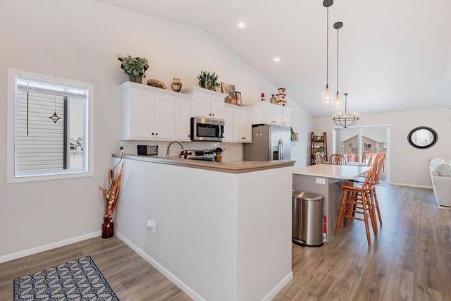 762 2nd Avenue, Horace, ND 58047