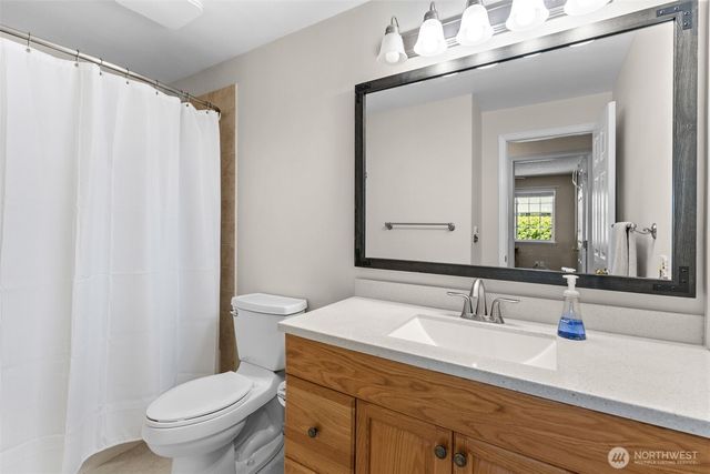 8710 61st Street W, University Place, WA 98467