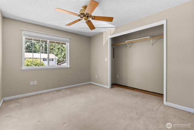 8710 61st Street W, University Place, WA 98467