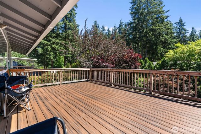 8710 61st Street W, University Place, WA 98467