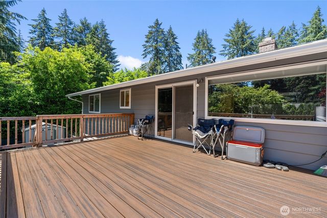 8710 61st Street W, University Place, WA 98467