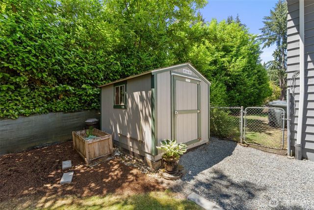 8710 61st Street W, University Place, WA 98467