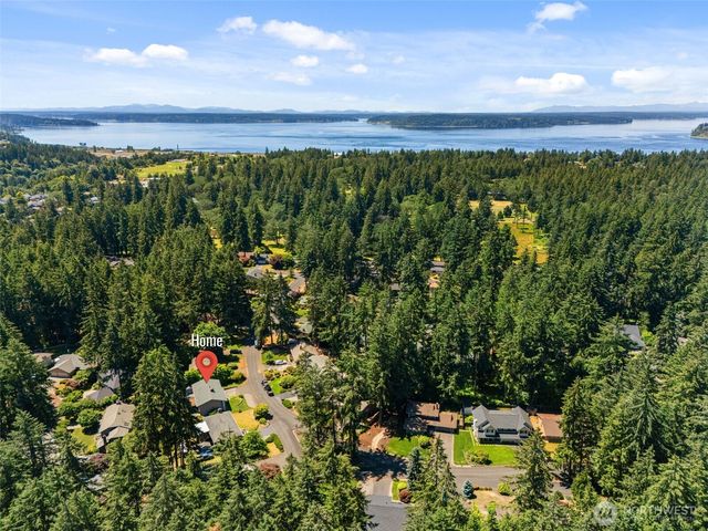 8710 61st Street W, University Place, WA 98467