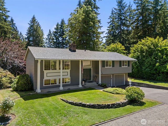 8710 61st Street W, University Place, WA 98467