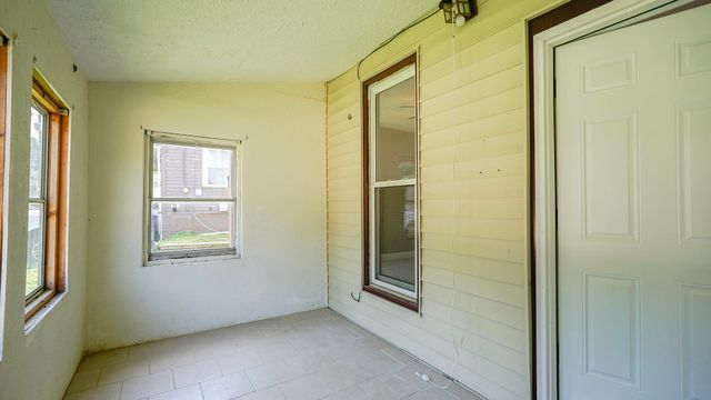 376 LINCOLN Avenue, Council Bluffs, IA 51503