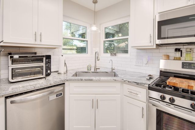 19530 Stamford Drive, Tomball, TX 77375