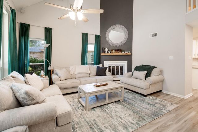 19530 Stamford Drive, Tomball, TX 77375