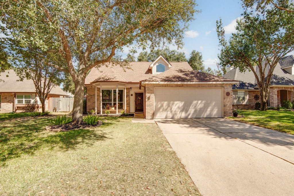 19530 Stamford Drive, Tomball, TX 77375