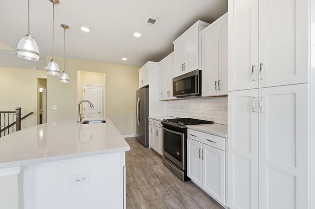 512 Chanted Dr., Murrells Inlet, SC 29576