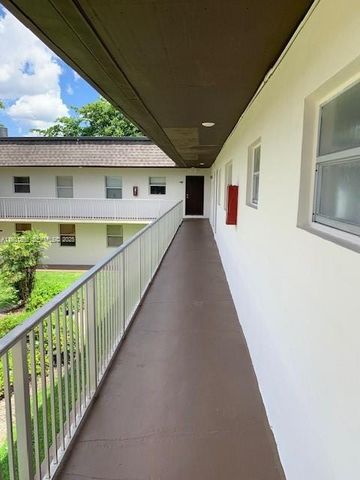 8475 SW 94th St 208E, Miami, FL 33156