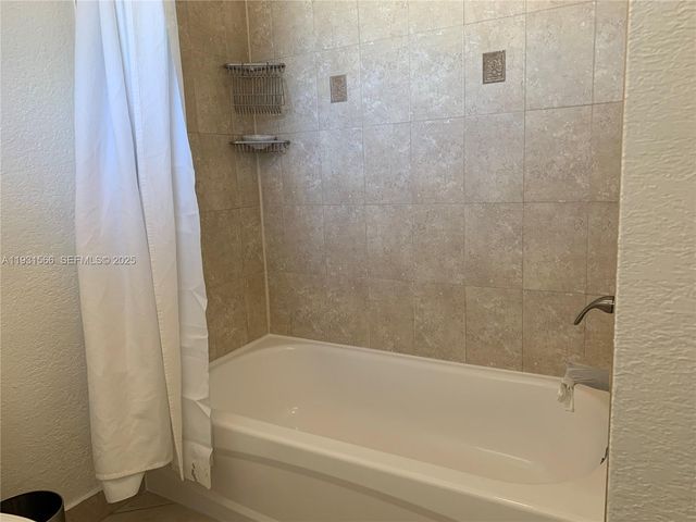 8475 SW 94th St 208E, Miami, FL 33156