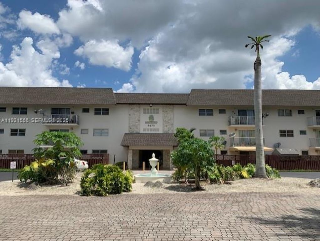 8475 SW 94th St 208E, Miami, FL 33156