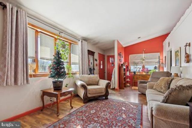 192 GREENE RD, Warminster, PA 18974