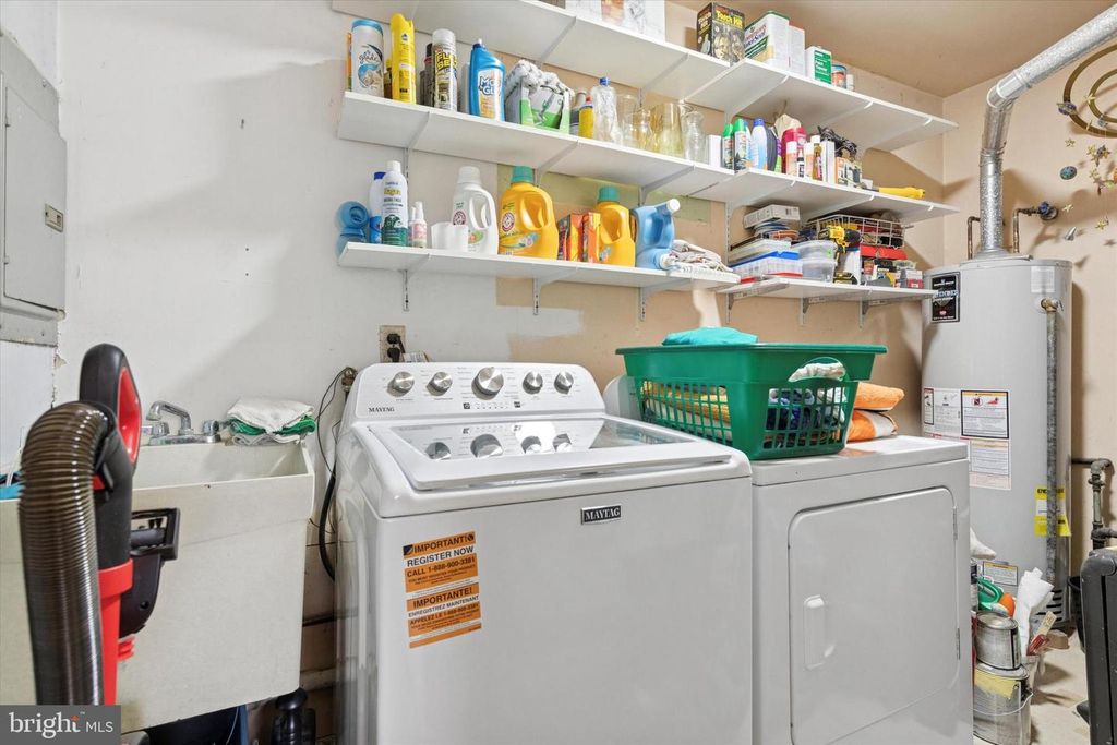 Image 21 of property listing at 192 GREENE RD, Warminster, PA 18974