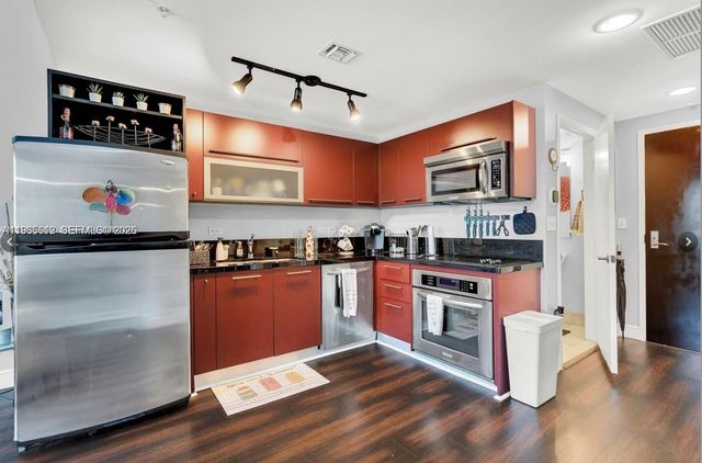 244 Biscayne Blvd 440, Miami, FL 33132