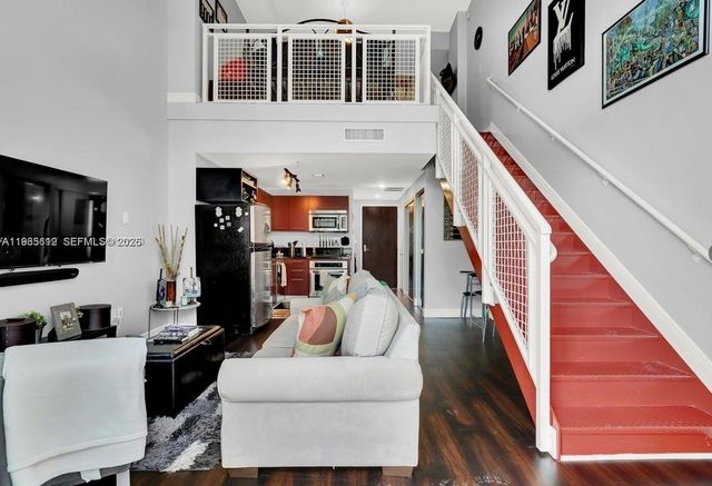 244 Biscayne Blvd 440, Miami, FL 33132