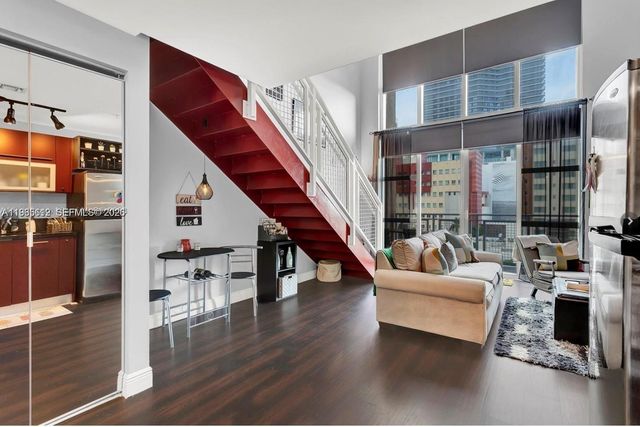 244 Biscayne Blvd 440, Miami, FL 33132