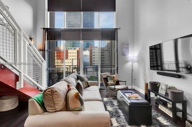 244 Biscayne Blvd 440, Miami, FL 33132