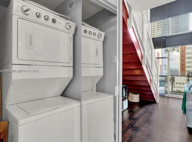 244 Biscayne Blvd 440, Miami, FL 33132