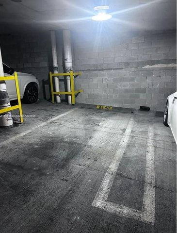 244 Biscayne Blvd 440, Miami, FL 33132