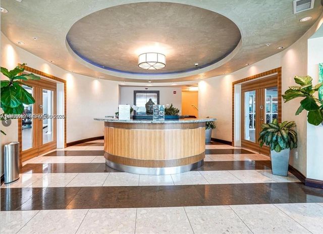 244 Biscayne Blvd 440, Miami, FL 33132