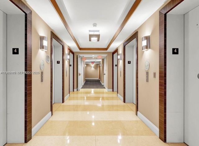 244 Biscayne Blvd 440, Miami, FL 33132