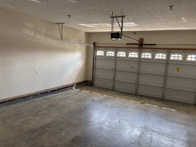 135 Iris Dr, Hendersonville, TN 37075