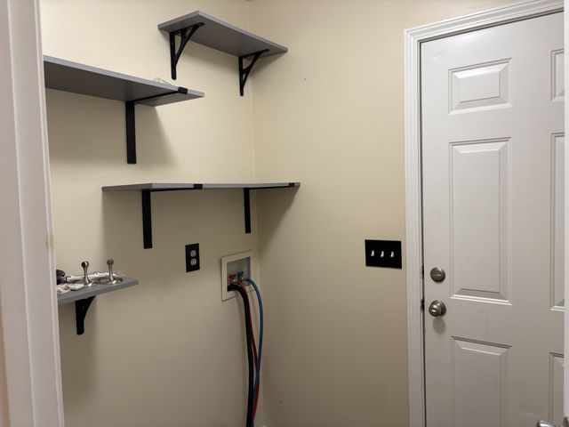 135 Iris Dr, Hendersonville, TN 37075