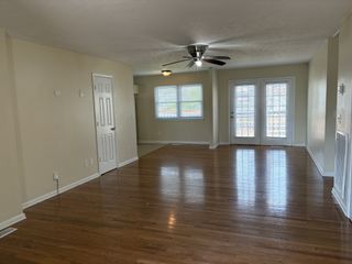 135 Iris Dr, Hendersonville, TN 37075