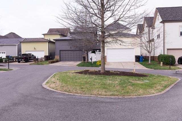 1202 Eliot Rd, Franklin, TN 37064