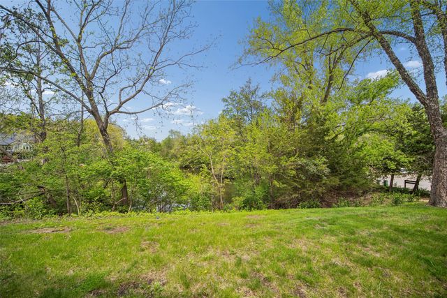 6809 Sharon Drive, Urbandale, IA 50322