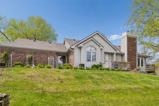 6809 Sharon Drive, Urbandale, IA 50322