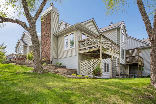 6809 Sharon Drive, Urbandale, IA 50322