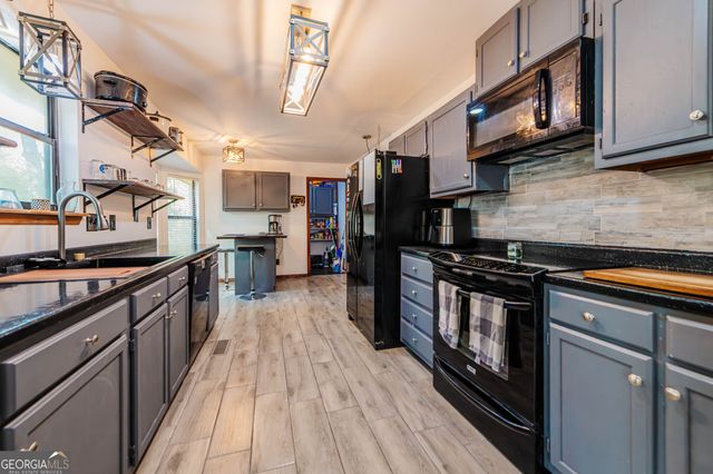 309 Dogwood Glen, Centerville, GA 31028