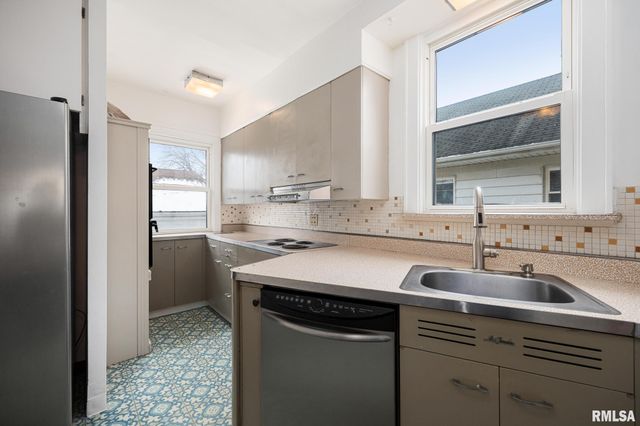 1208 W MARGARET Avenue, Peoria, IL 61604