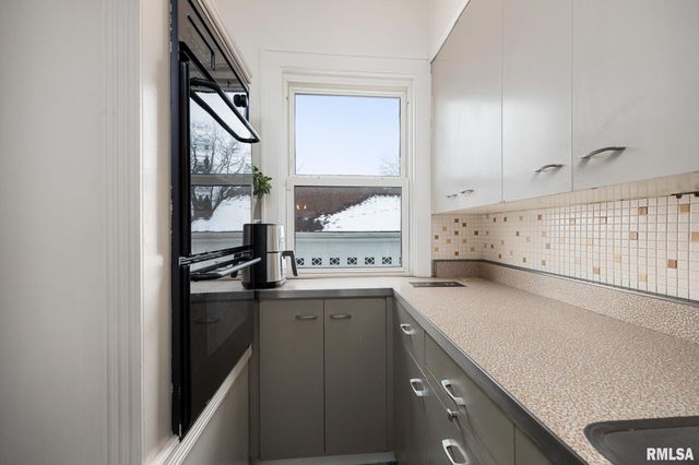 1208 W MARGARET Avenue, Peoria, IL 61604