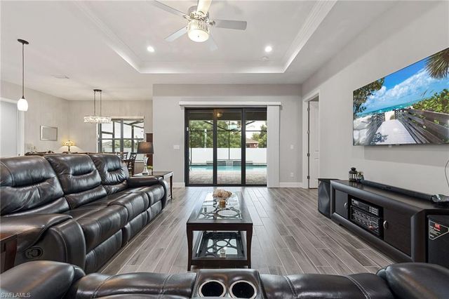 1110 NE 7th PL, Cape Coral, FL 33909