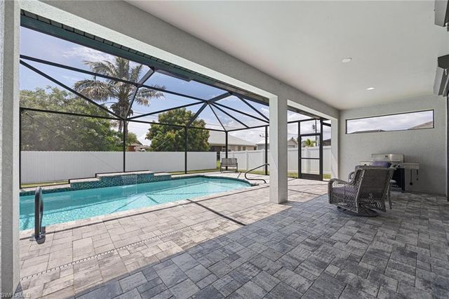 1110 NE 7th PL, Cape Coral, FL 33909