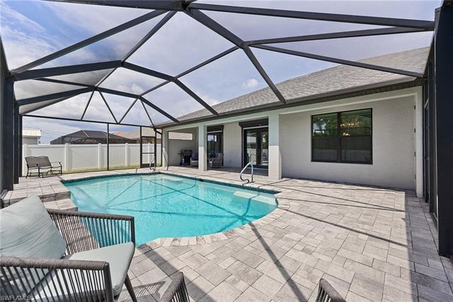 1110 NE 7th PL, Cape Coral, FL 33909