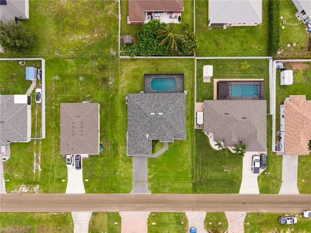 Image 39 of property listing at 1110 NE 7th PL, Cape Coral, FL 33909