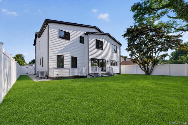44 Meadow Lane, Levittown, NY 11756