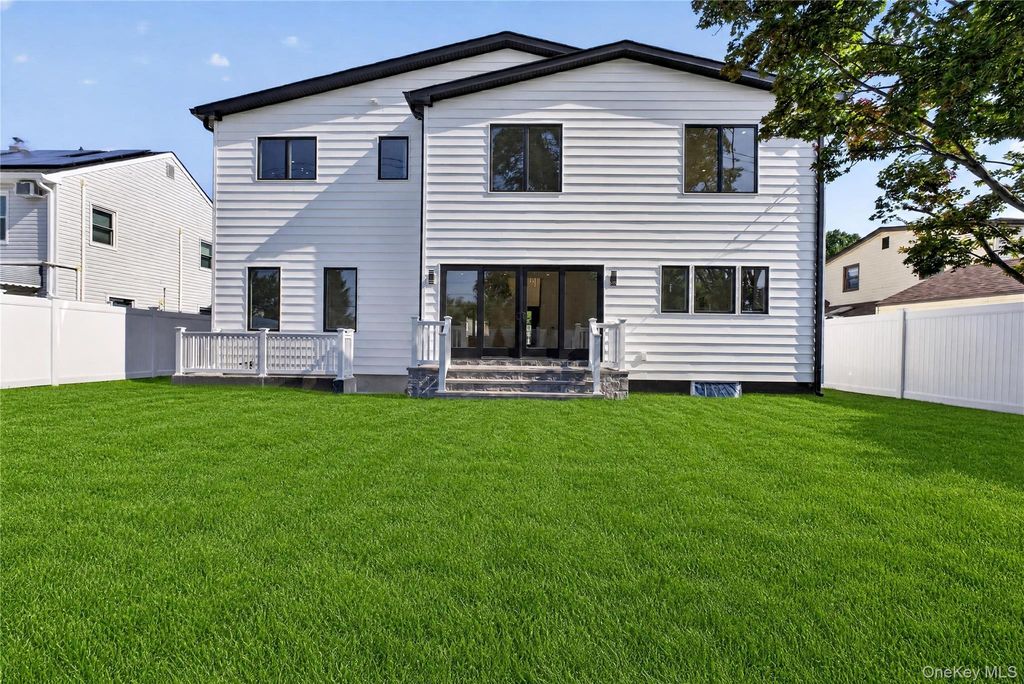 44 Meadow Lane, Levittown, NY 11756 — photo 4