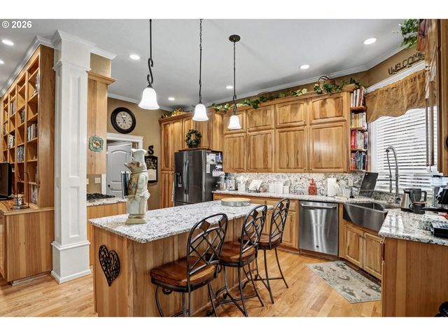 2727 Nw OLD FARM Ave, Salem, OR 97304