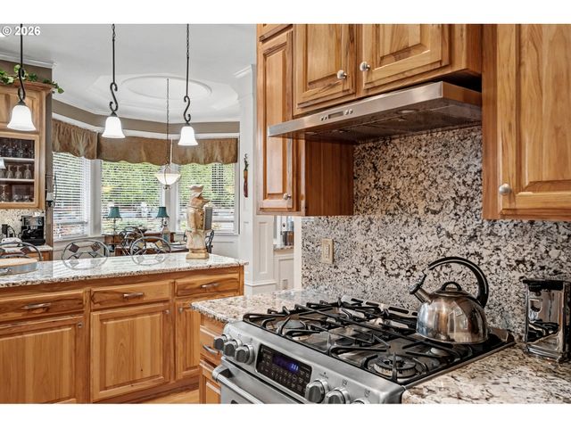 2727 Nw OLD FARM Ave, Salem, OR 97304