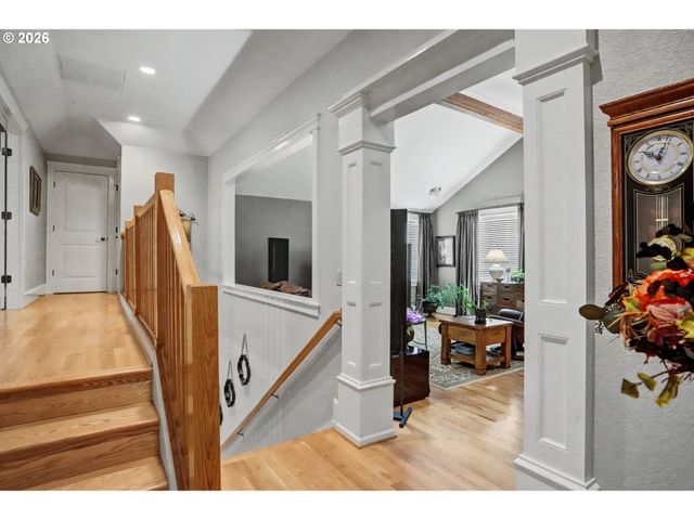 2727 Nw OLD FARM Ave, Salem, OR 97304