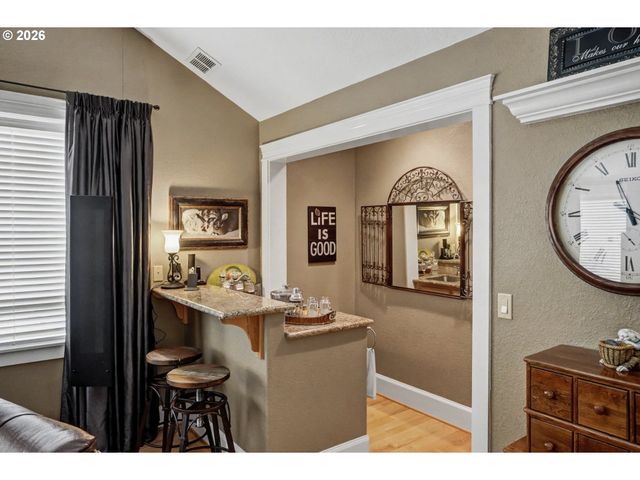 2727 Nw OLD FARM Ave, Salem, OR 97304