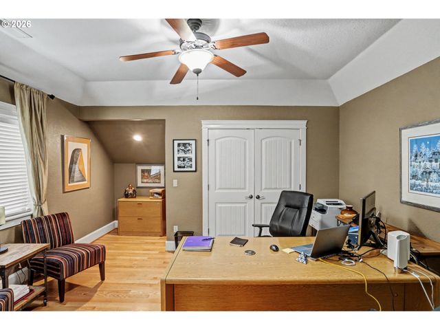 2727 Nw OLD FARM Ave, Salem, OR 97304