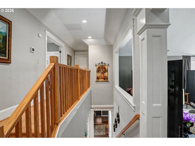 2727 Nw OLD FARM Ave, Salem, OR 97304