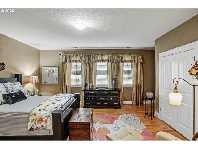 2727 Nw OLD FARM Ave, Salem, OR 97304